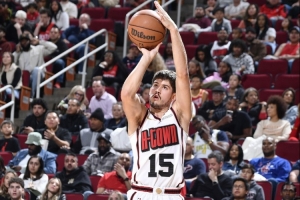 得分爆炸力NBA仅4人在10分钟内砍15+分&进5+三分 谢泼德在列